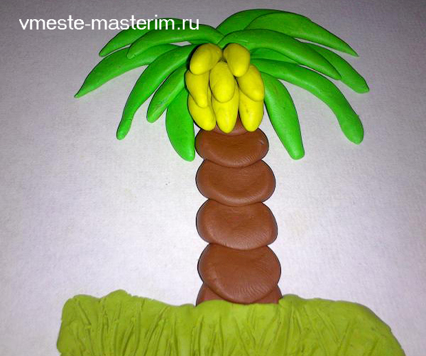 Рисуем пластилином объемную пальму с бананами
