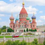 Куда поехать россиянину: реальные идеи для отдыха внутри страны и за границей